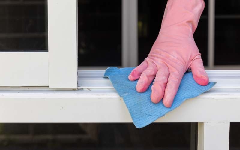 cleaning door frame